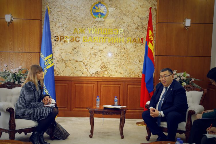 РИО ТИНТО КОМПАНИЙН ЗЭСИЙН ГРУППИЙН ЗАХИРЛЫГ ХҮЛЭЭН АВЧ УУЛЗАВ