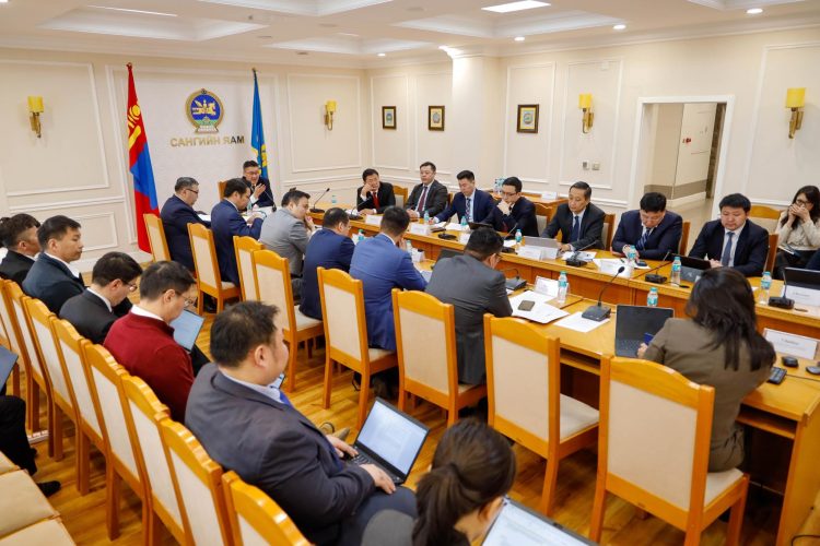 УУЛ УУРХАЙН БҮТЭЭГДЭХҮҮНИЙ ЭКСПОРТЫГ ЭРЧИМЖҮҮЛЭХ, ВАЛЮТЫН НӨӨЦИЙГ НЭМЭГДҮҮЛЭХ ҮҮРЭГ БҮХИЙ АЖЛЫН ХЭСГИЙН II ХУРАЛ БОЛЛОО
