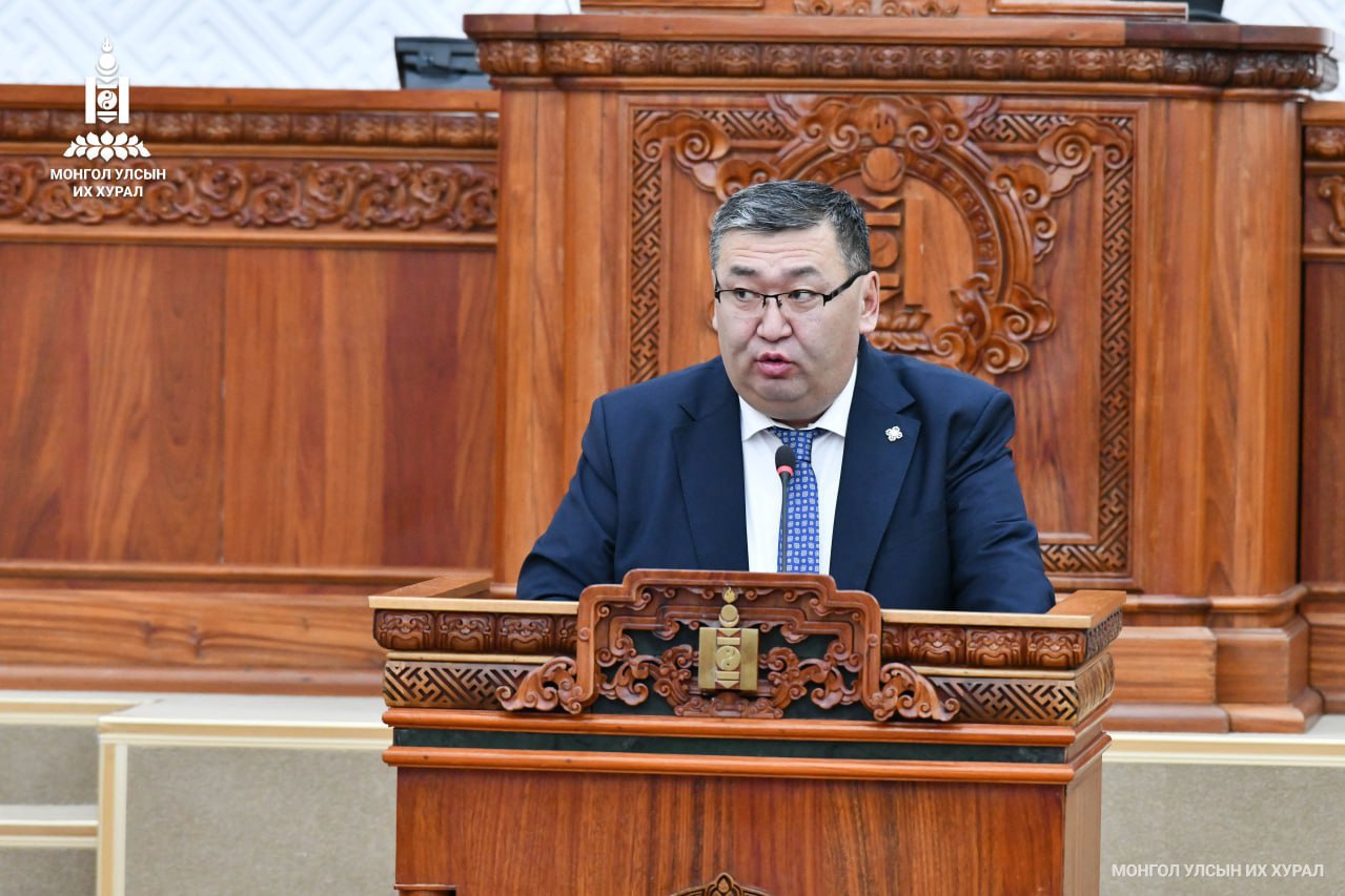 УУЛ УУРХАЙН БҮТЭЭГДЭХҮҮНИЙ БИРЖИЙН ТУХАЙ ХУУЛЬД НЭМЭЛТ, ӨӨРЧЛӨЛТ ОРУУЛАХ ТУХАЙ ХУУЛИЙН ТӨСЛИЙГ ХЭЛЭЛЦЭВ