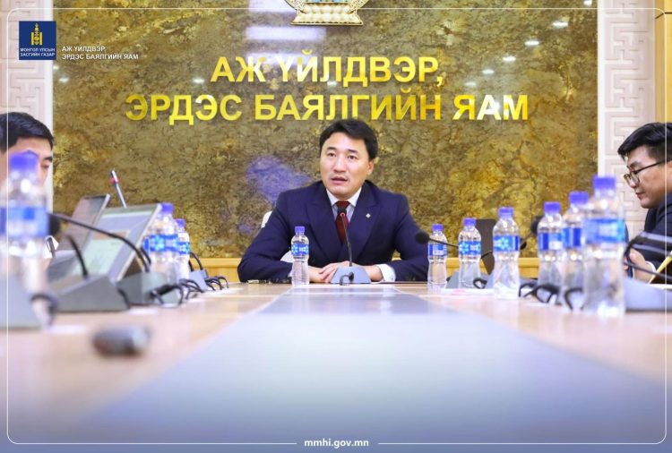 АҮЭБ-ИЙН САЙД Г.ДАМДИННЯМ: ХУУЛЬ БУСААР АЛТ ОЛБОРЛОГЧДОД ХУУЛИЙН ХАТУУ ХАРИУЦЛАГА ТООЦОЖ, ӨРГӨН БҮРЭЛДЭХҮҮНТЭЙ ТЭМЦЭНЭ