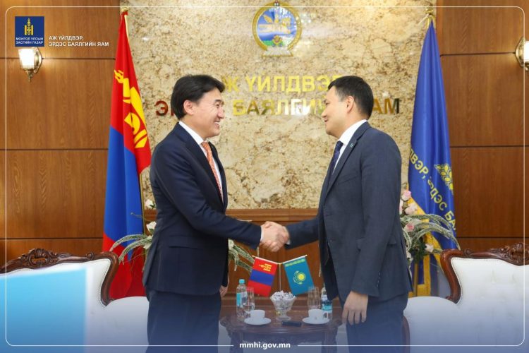 БҮГД НАЙРАМДАХ КАЗАХСТАН УЛСЫН ЭЛЧИН САЙД АЛМАС СЕЙТАКЫНОВТОЙ УУЛЗЛАА
