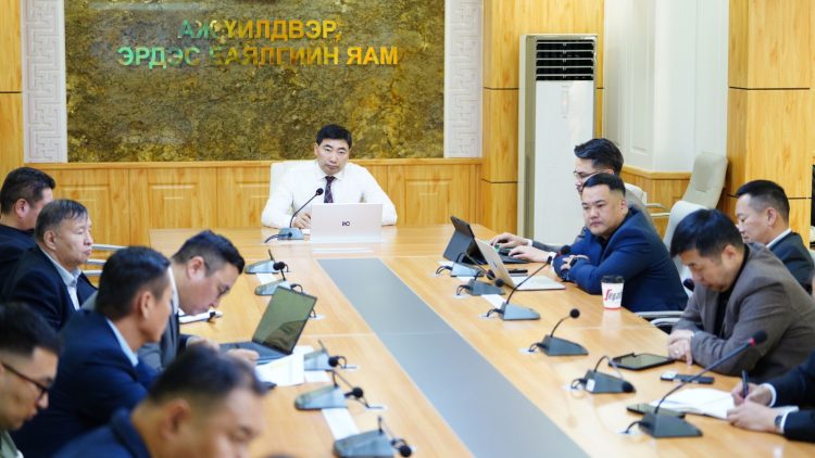 ШТС-УУДЫН ЭЭЛЖ ХҮЛЭЭЛЦЭХ ЦАГИЙГ 11:00 ЦАГ БОЛГОН ӨӨРЧИЛЛӨӨ
