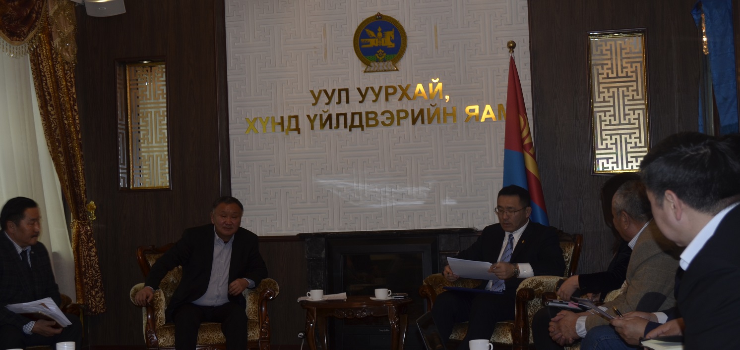 УУХҮ-ийн сайд үйлдвэрлэл, технологийн паркуудын удирдлагатай уулзлаа