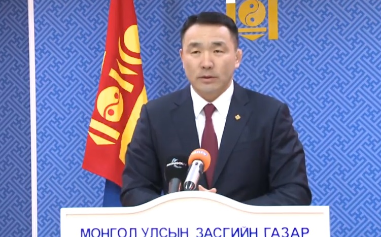 Уул уурхай, хүнд үйлдвэрийн сайд Д.Сумъяабазар мэдээлэл хийлээ