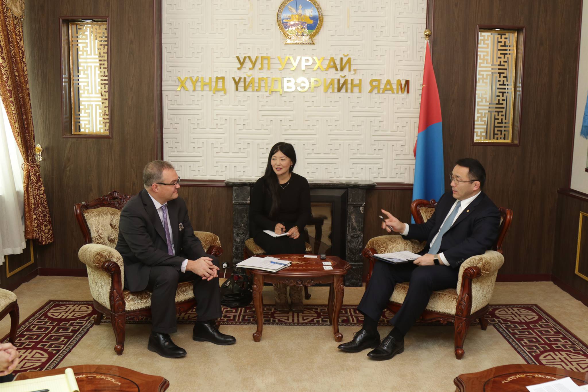 УУХҮ-ийн сайд Дэлхийн банкны суурин төлөөлөгчийг хүлээн авч уулзлаа