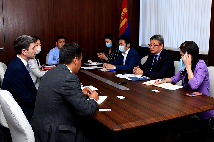 УУХҮ-ийн сайд Г.Ёндон өнөөдөр Rio Tinto Mongolia компаний  төлөөлөгчдийг хүлээн авч уулзав
