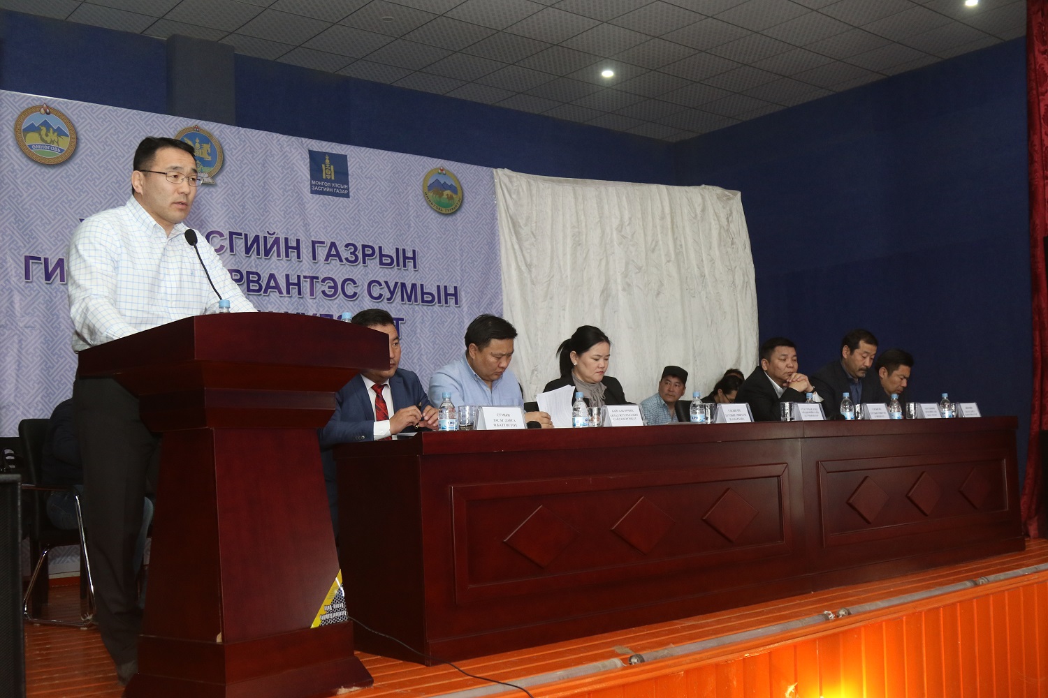 Гурван тэс сумын иргэдтэй УИХ, Засгийн газрын гишүүд уулзалт хийлээ