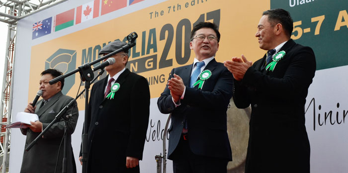 “Mongolia mining 2017” олон улсын уул уурхайн үзэсгэлэн  нээгдлээ