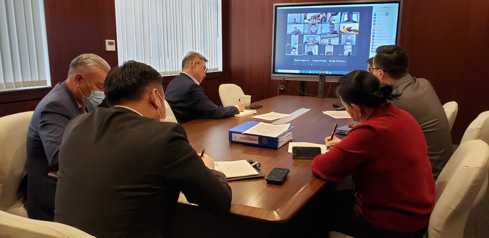 Г.Ёндон: Бүтээгдэхүүн экспортлогч компаниуд цар тахлын эсрэг нарийвчилсан төлөвлөгөө гарган ажиллаж байна