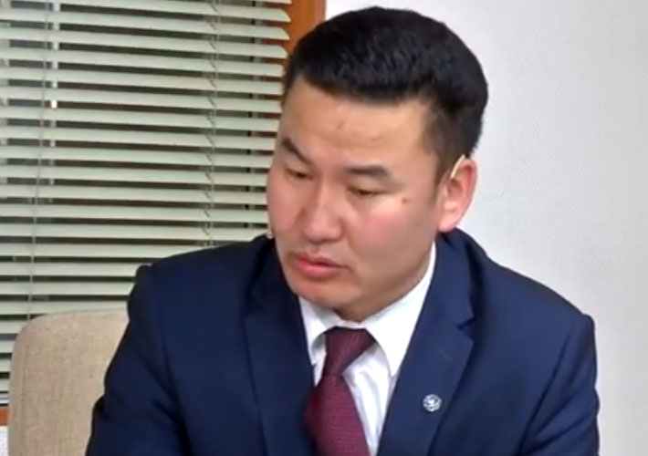“Бичил уурхайгаар ашигт малтмал олборлох журам”-ыг танилцуулав
